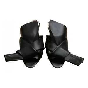 No. 21 Black Origami Fold Slippers